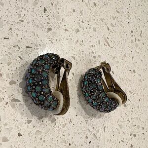 Blue Heidi daus Huggies.